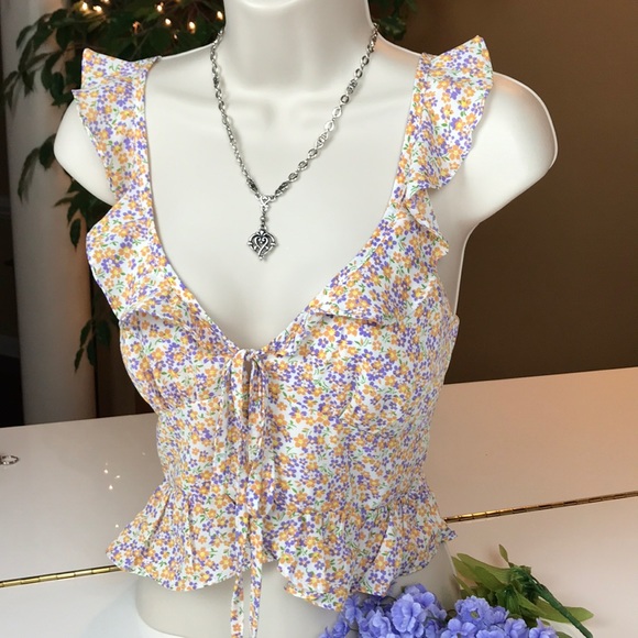BLUE BLUSH FLORAL TOP WITH BUTTONS, TIE & RUFFLE M - Picture 5 of 16